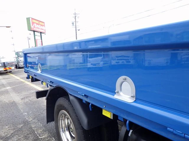 Mitsubishi Fuso CANTER 37