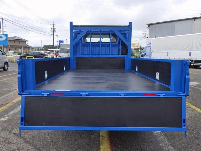 Mitsubishi Fuso CANTER 6
