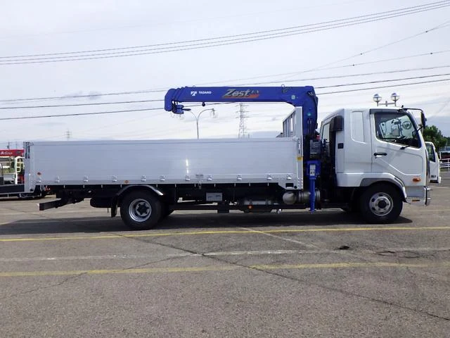 Mitsubishi Fuso FIGHTER 4