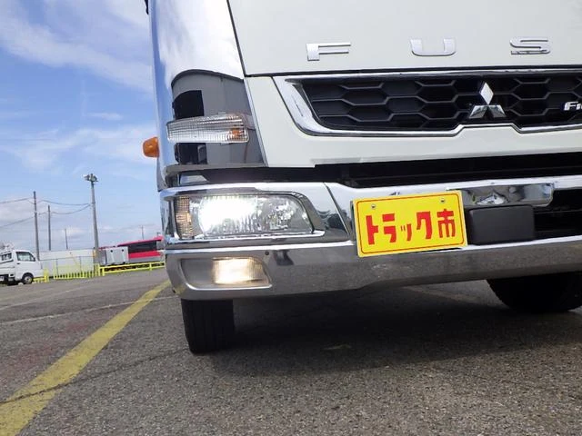 Mitsubishi Fuso FIGHTER 2