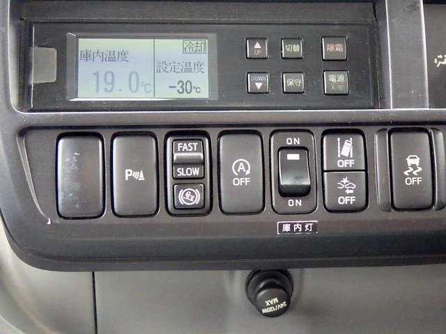Hino DUTRO 23