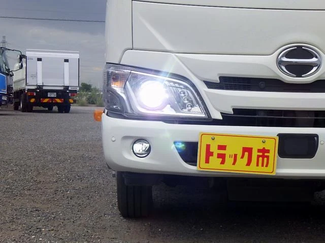 Hino DUTRO 2
