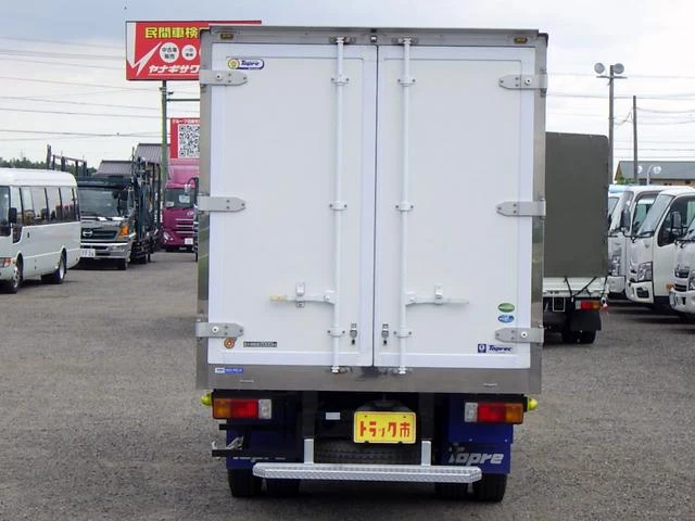 Hino DUTRO 5
