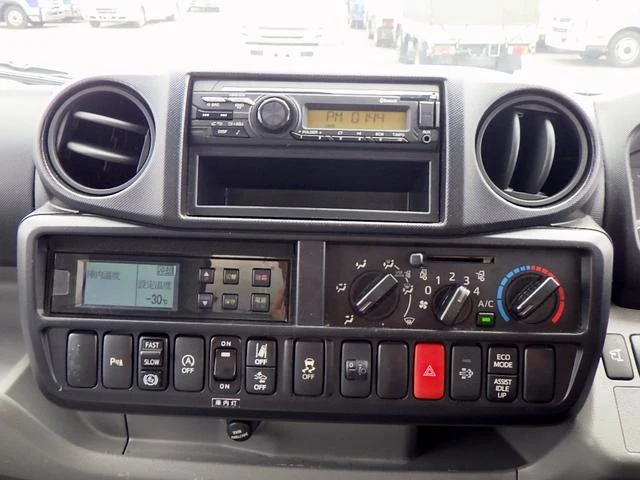 Hino DUTRO 19