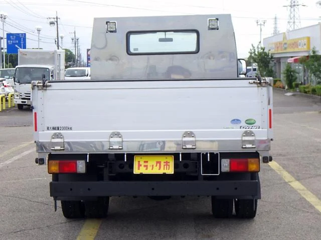 Hino DUTRO 7