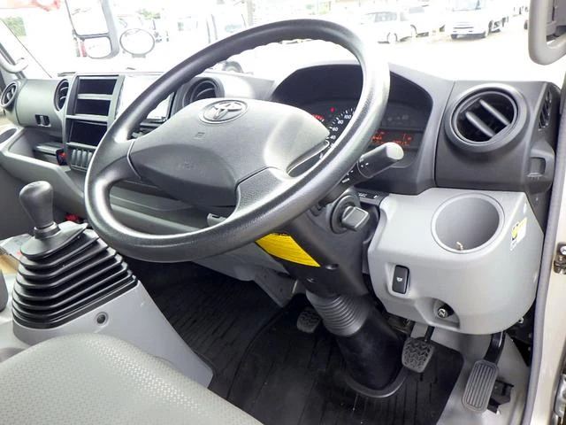 Hino DUTRO 12