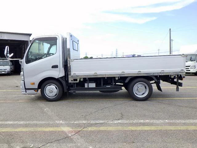 Hino DUTRO 5
