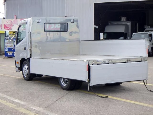 Hino DUTRO 10