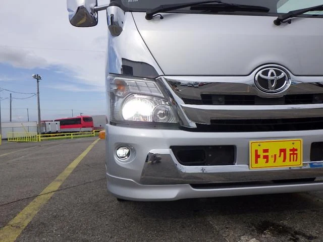 Hino DUTRO 41