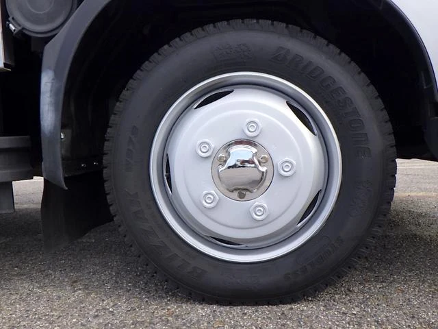 Hino DUTRO 37