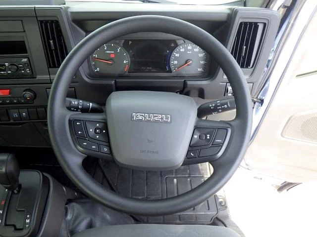 Isuzu ELF 10