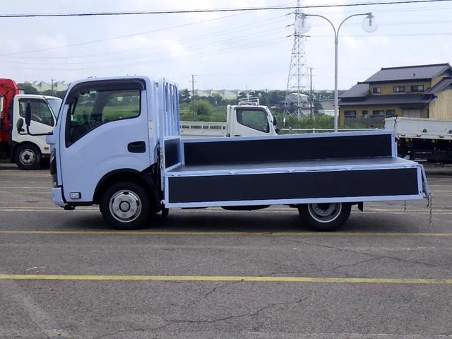 Isuzu ELF 7