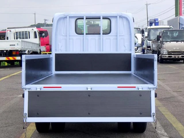Isuzu ELF 35
