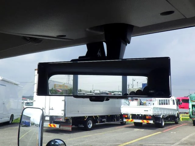 Isuzu ELF 42