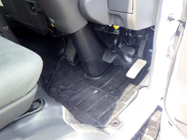 Isuzu ELF 21