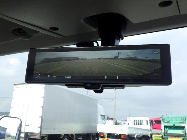 Isuzu ELF 43