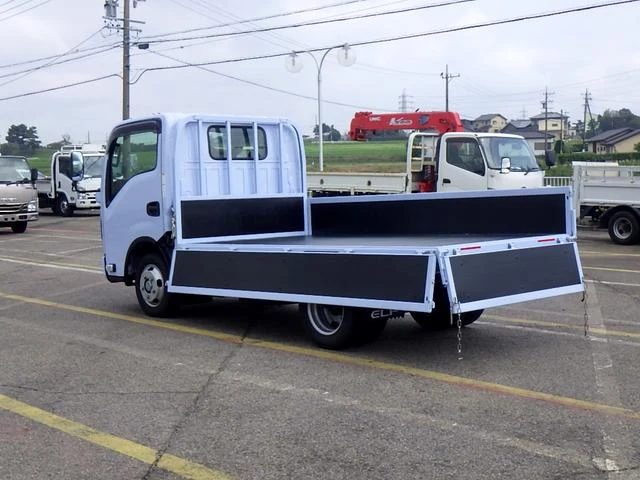 Isuzu ELF 36