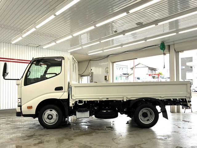 Hino DUTRO 7