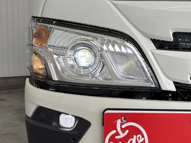 Hino DUTRO 7