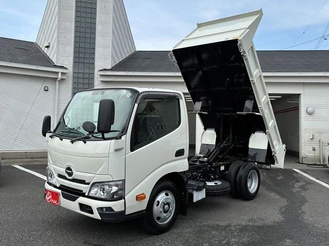 Hino DUTRO 3