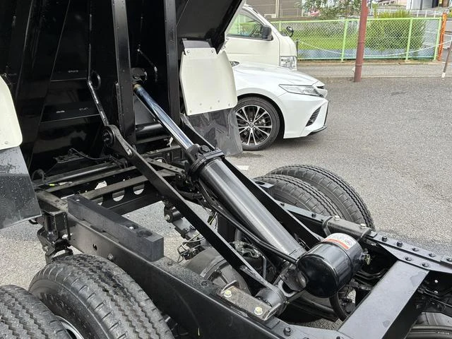 Hino DUTRO 33