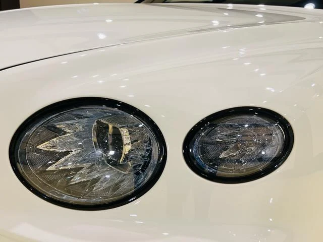Bentley BENTAYGA 13