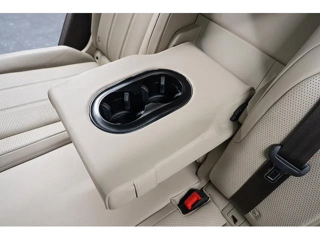 Bentley BENTAYGA 44