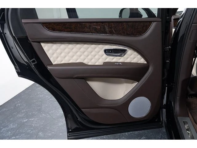 Bentley BENTAYGA 35