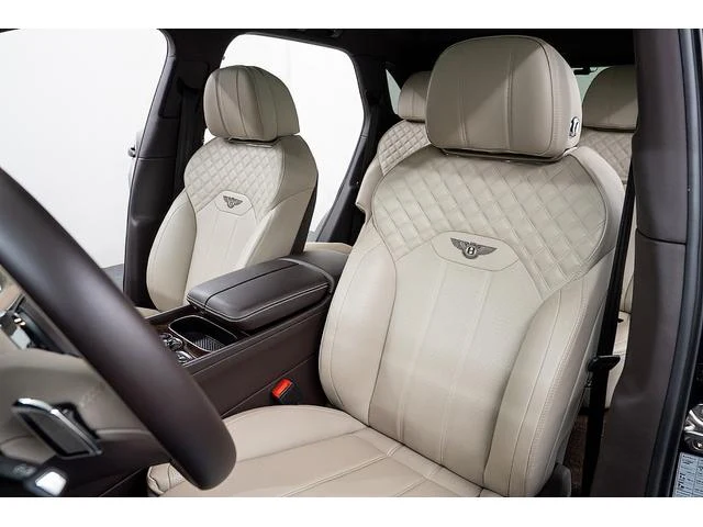 Bentley BENTAYGA 5