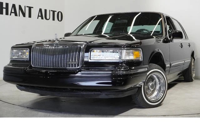 Lincoln TOWNCAR