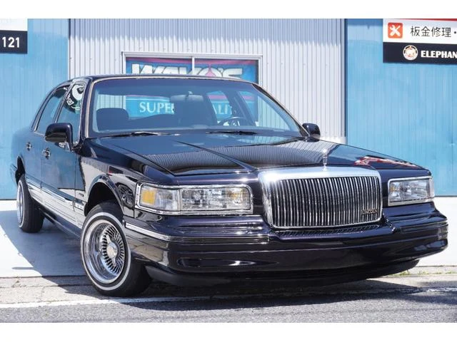 Lincoln TOWNCAR 51