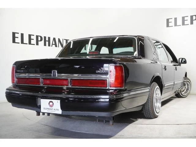 Lincoln TOWNCAR 63