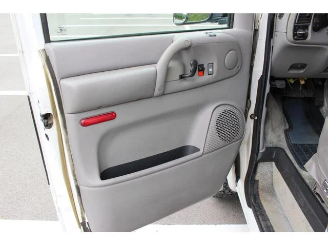 GMC SAFARI 44