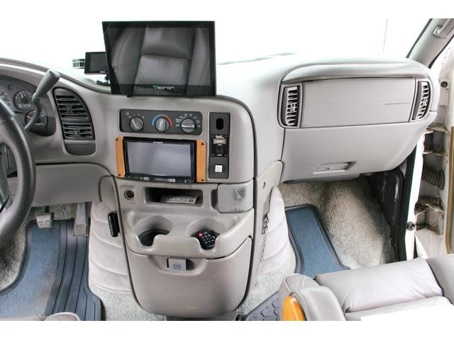 GMC SAFARI 4