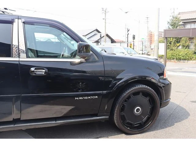 Lincoln NAVIGATOR 27