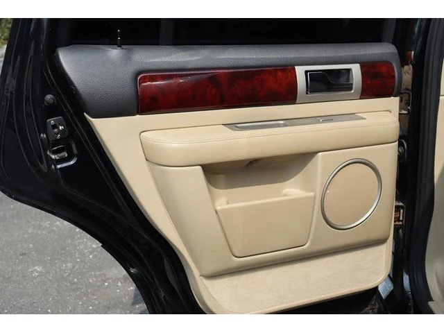Lincoln NAVIGATOR 53
