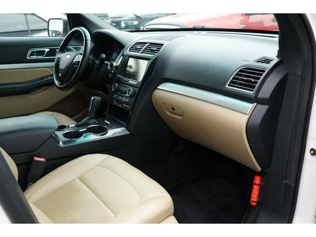 Ford EXPLORER 11