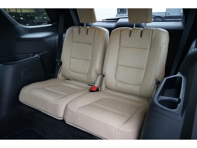 Ford EXPLORER 17