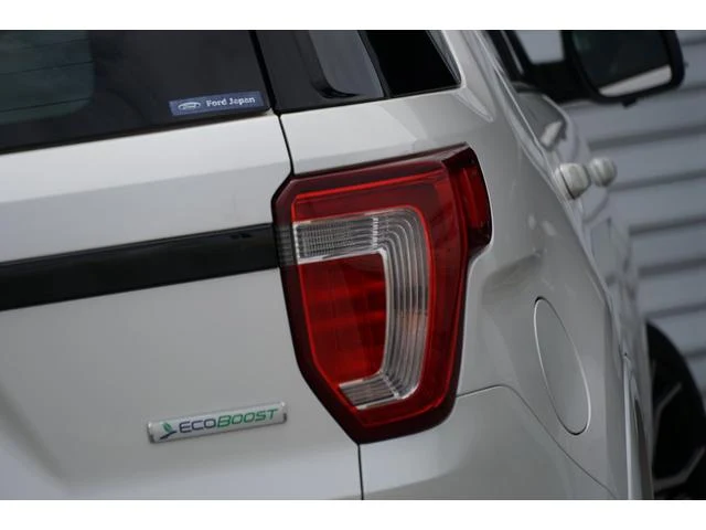 Ford EXPLORER 69