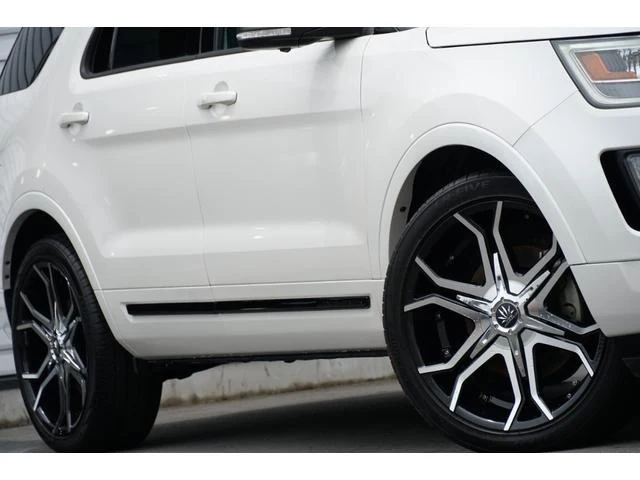 Ford EXPLORER 9