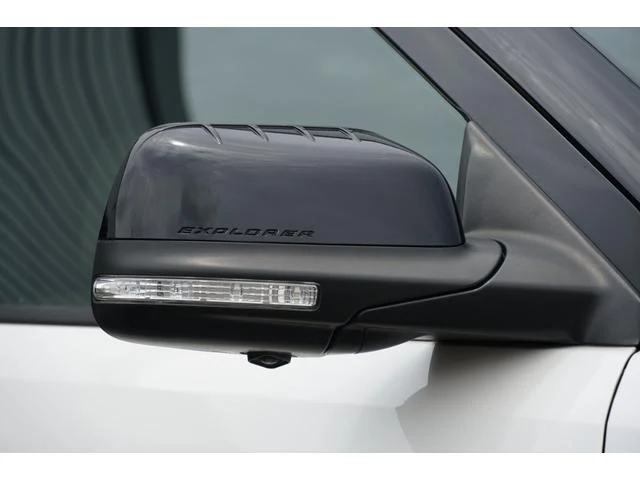 Ford EXPLORER 42
