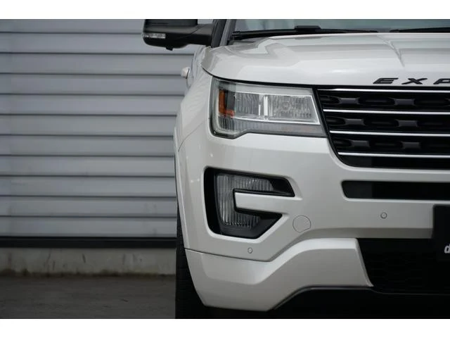 Ford EXPLORER 44