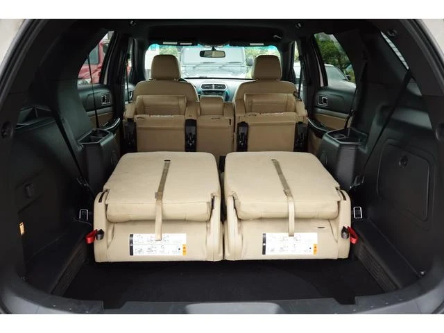 Ford EXPLORER 33