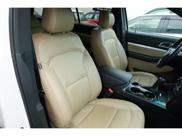 Ford EXPLORER 12