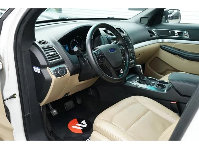 Ford EXPLORER 10