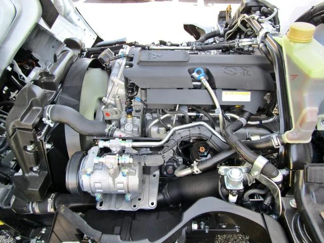 Mitsubishi Fuso CANTER 37