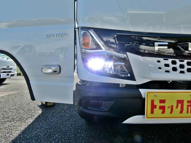 Mitsubishi Fuso CANTER 32