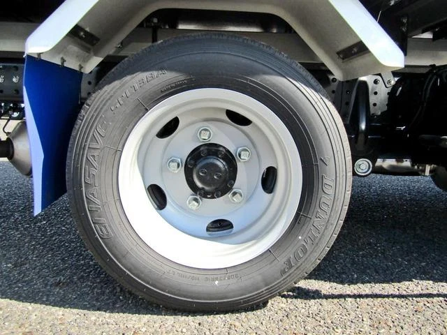 Mitsubishi Fuso CANTER 44