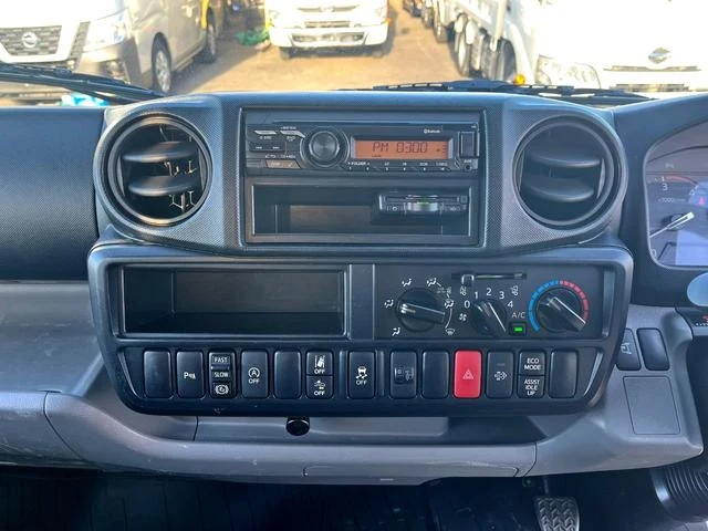 Hino DUTRO 20