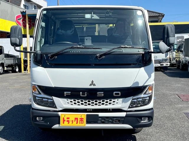 Mitsubishi Fuso CANTER 2